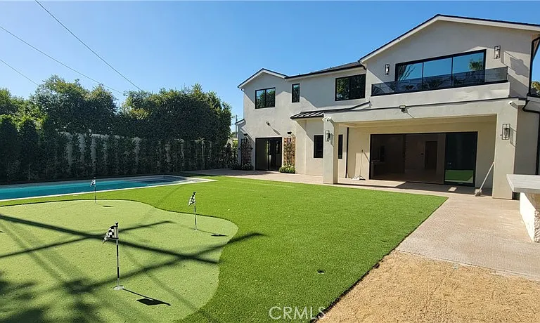16354 Moorpark St — Photo 11