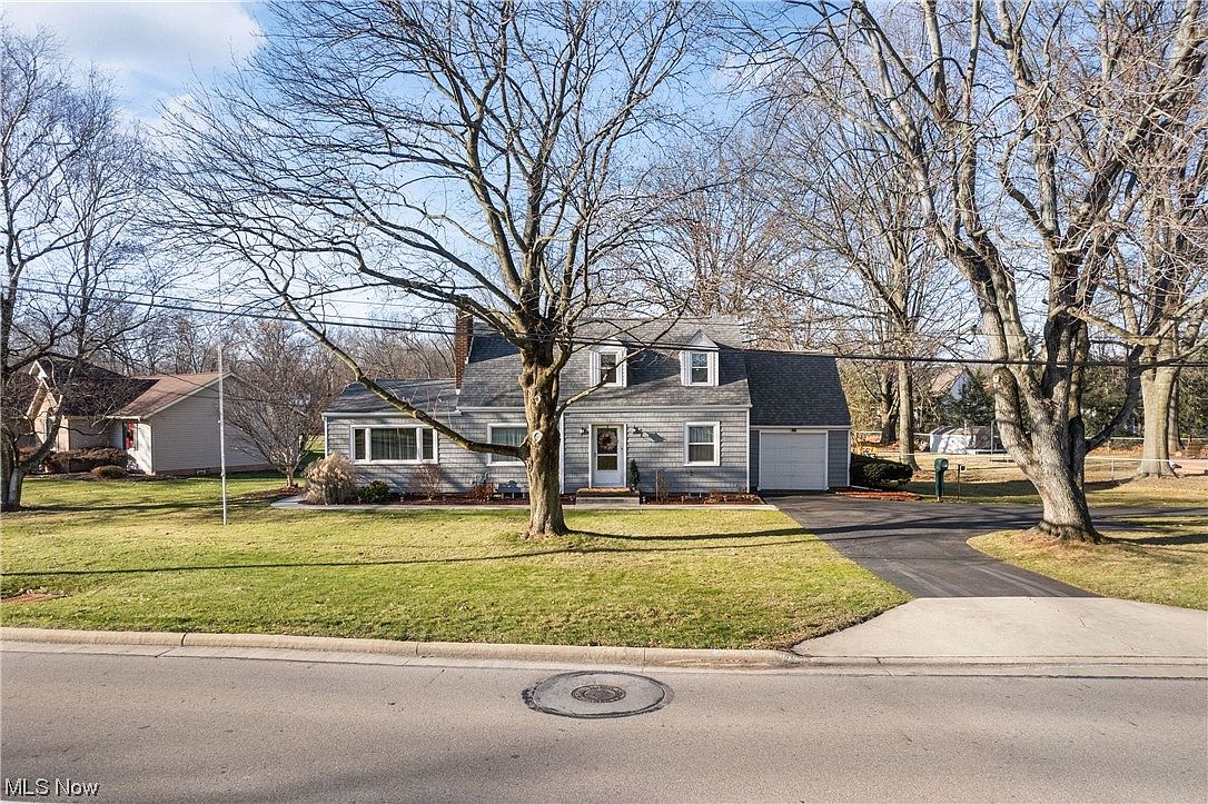 7489 Hills And Dales Rd NW, Massillon, OH 44646 | Zillow