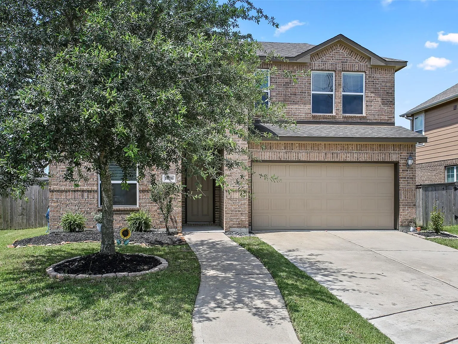 4 bed, 2.5 bath, 2622 sqft, $3,500 — Photo 4