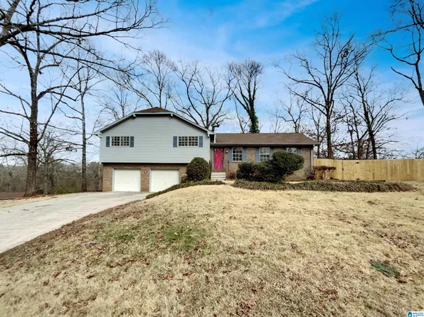 302 Fran Dr, Alabaster, AL 35007