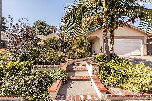 A Gorgeous Place to Call Home!