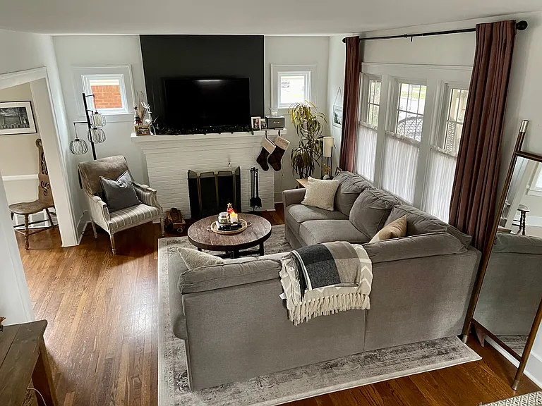 812 Maplegrove Ave — Photo 4
