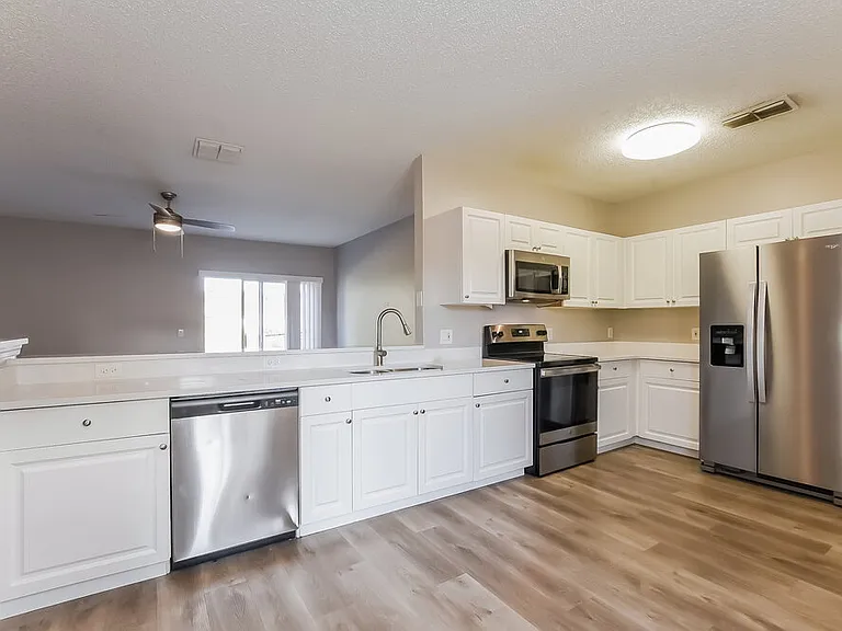 627 Cotulla Dr — Photo 5