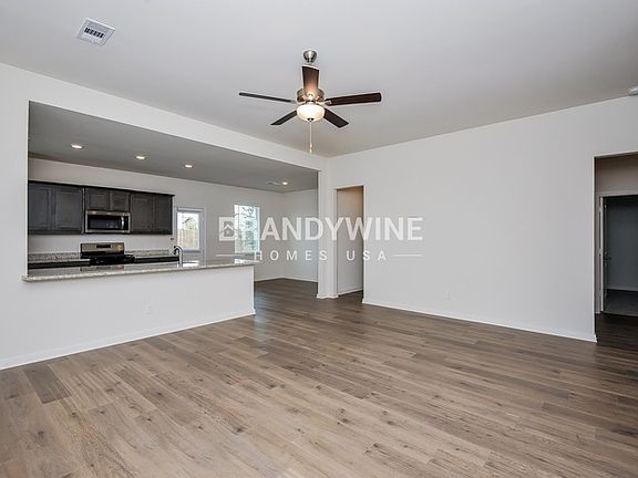 4th image of 1437 Woodwinds Dr