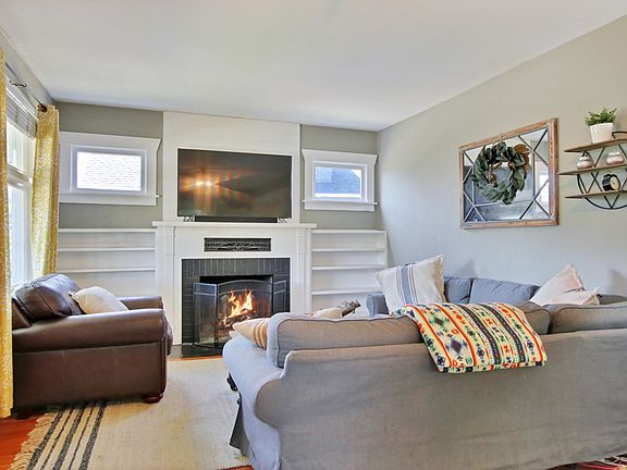 4th image of 1209 8th Ave NW