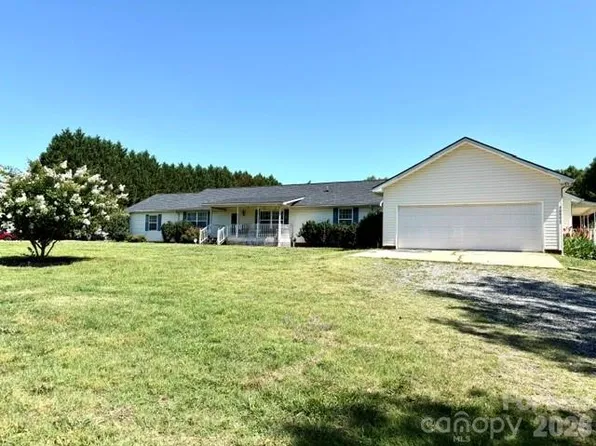 4084 Carpenters Cove Rd, Claremont, NC 28610