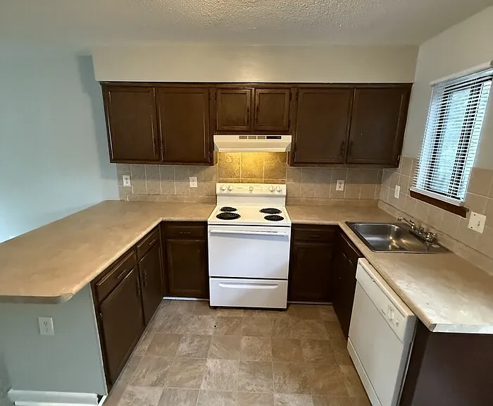 4554 N New Hope Rd — Photo 4