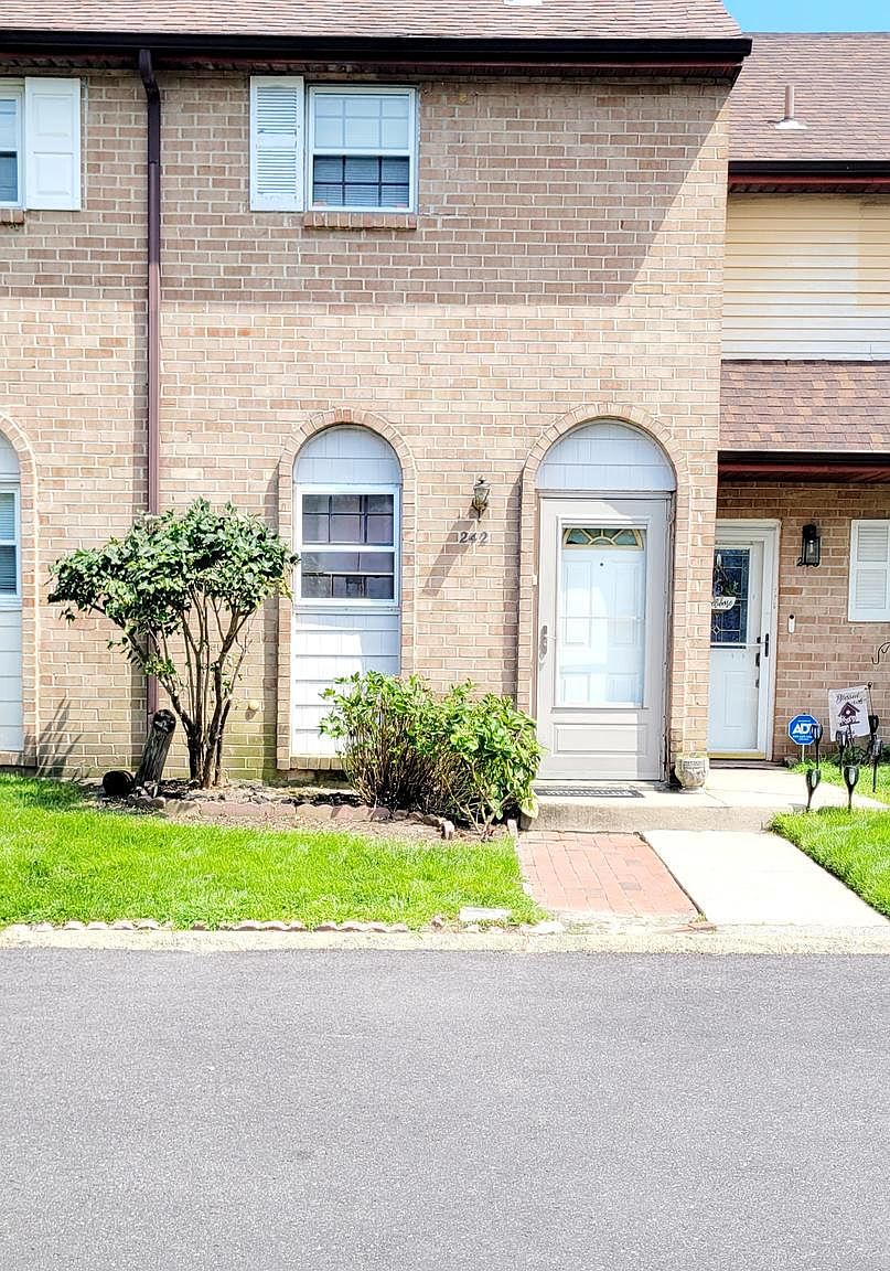 242 La Cascata, Clementon, NJ 08021 Zillow