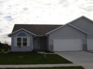 1620 Hunters Creek Way, Marion, IA 52302