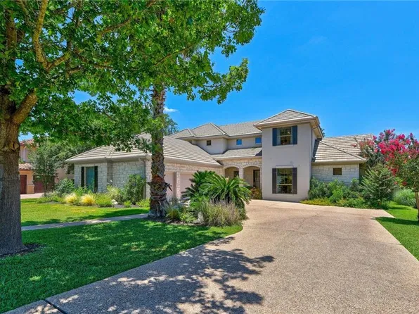 7 Applegreen Ln, The Hills, TX 78738