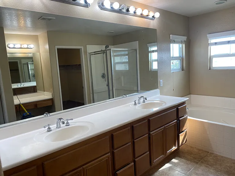 14684 Tilden Ln — Photo 7