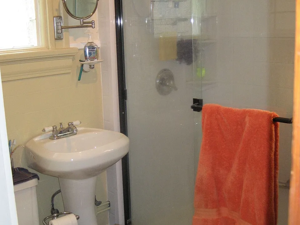 Second story bath
