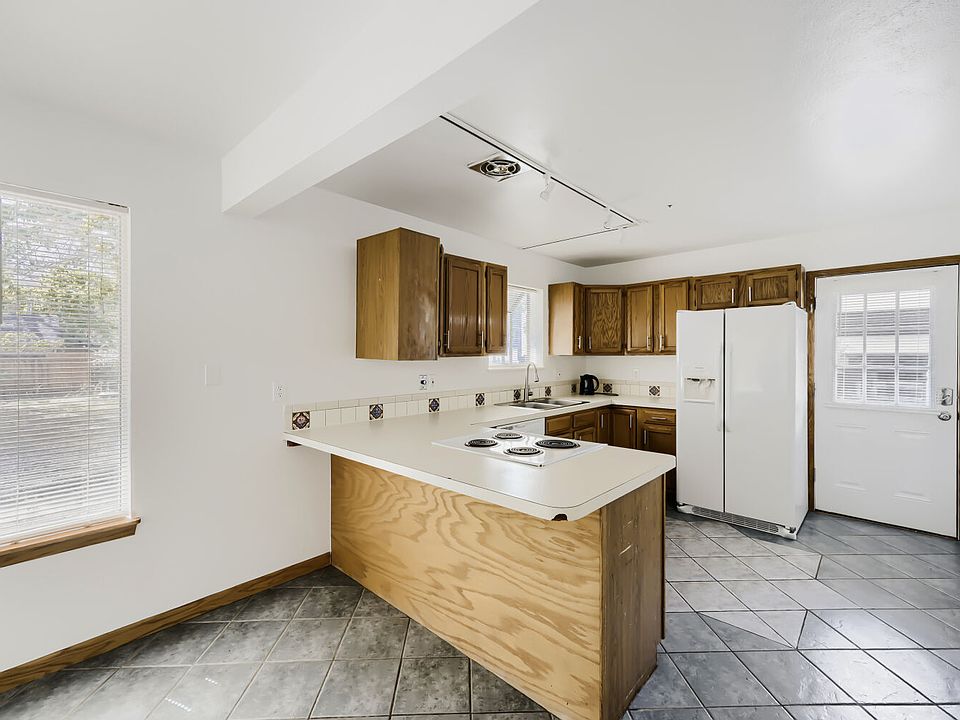 1st image of 1839 Walnut St #F