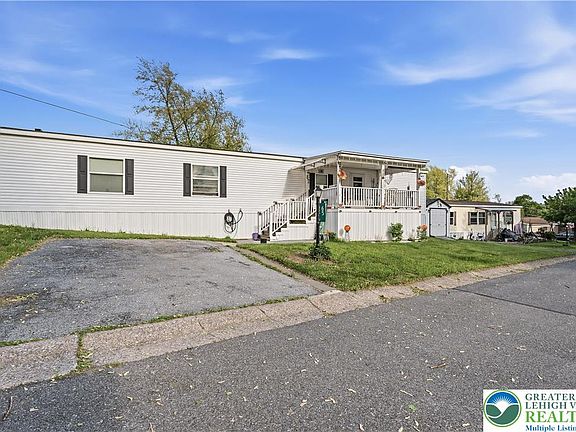 2nd image of 65 Easy St