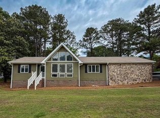 90 W Triple Tree Dr, Carrollton, GA 30117
