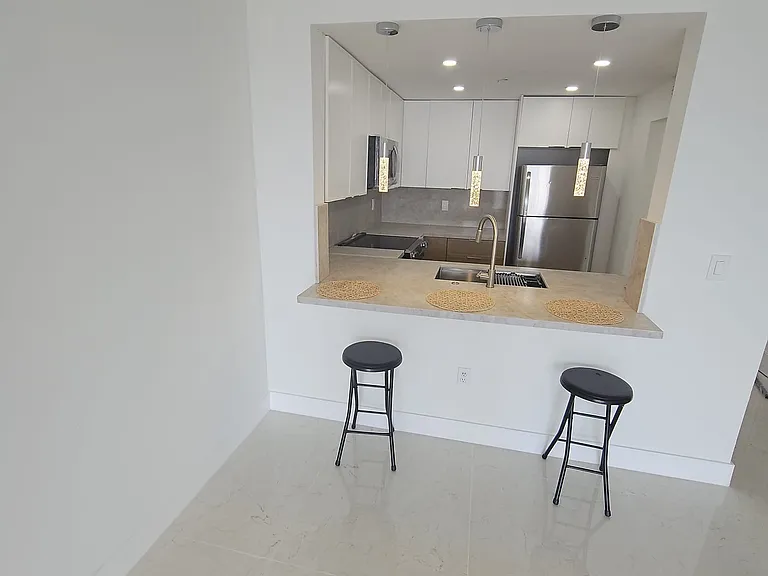9682 Fontainebleau Blvd — Photo 2