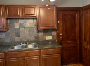 4332 W 47th St, Cleveland, OH 44144