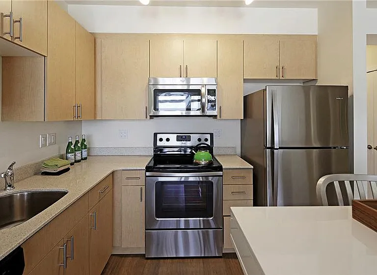1 Bed + Alcove | Kitchen