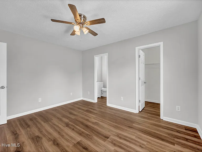 7005 Alamosa Dr — Photo 13
