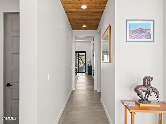 4th image of 6001 High Plains Rd