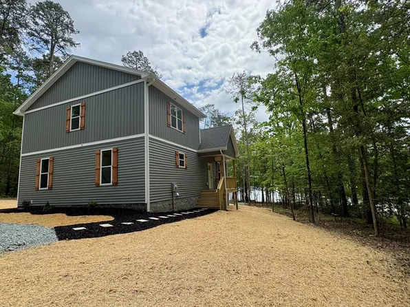 959 Beaver Pond Rd, Clarksville, VA 23927