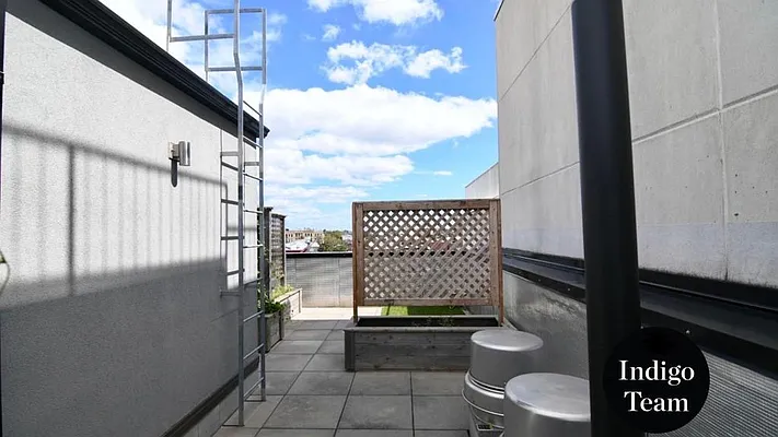 Rented by Compass | media 9