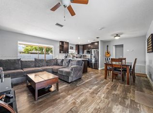 9636 NW 26th St, Sunrise, FL 33322