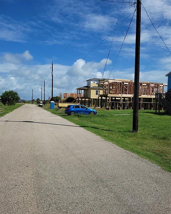 2nd image of 3915 El Lago St