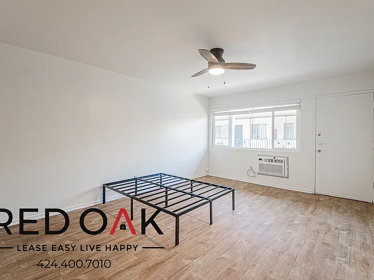 2666 Ellendale Pl #203 — Photo 8