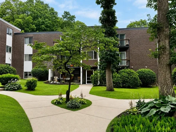 599 Old West Central St APT C4, Franklin, MA 02038