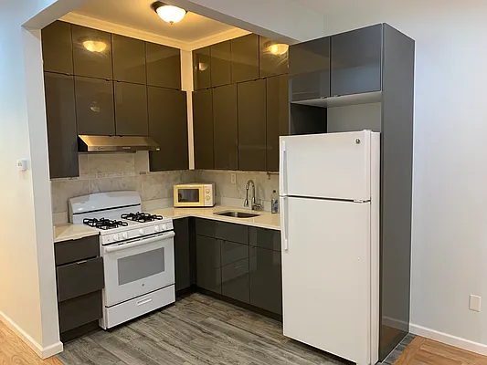 Rented by Compass | media 2