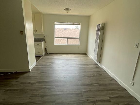 2nd image of 5903 Cahuenga Blvd APT 16