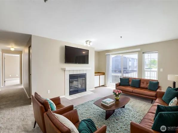 215 100th Street SW #B-204, Everett, WA 98204