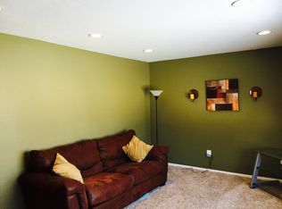 2415 N Long Lake Rd, Fenton, MI 48430