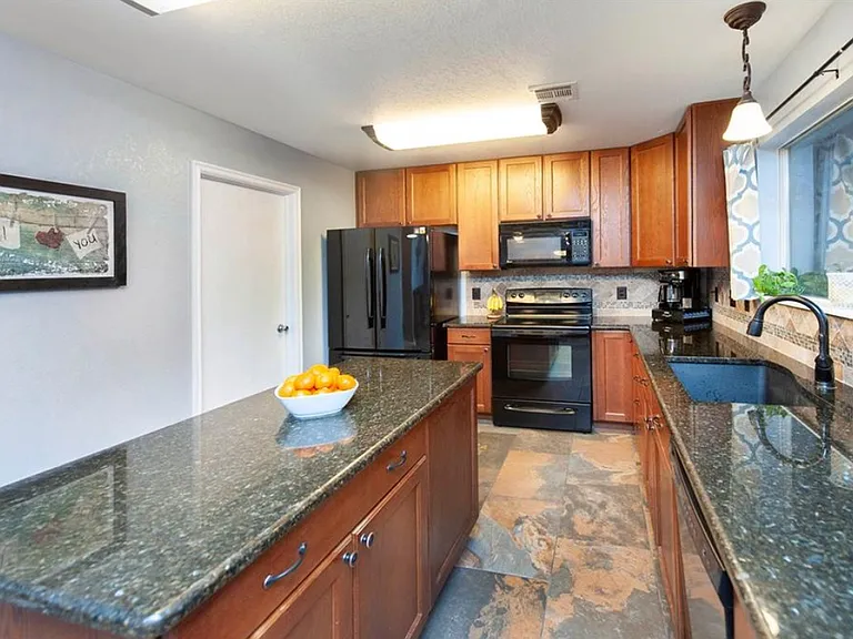 17517 Wain Bridge Ave — Photo 6