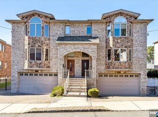 535 7th St #B, Palisades Park, NJ
