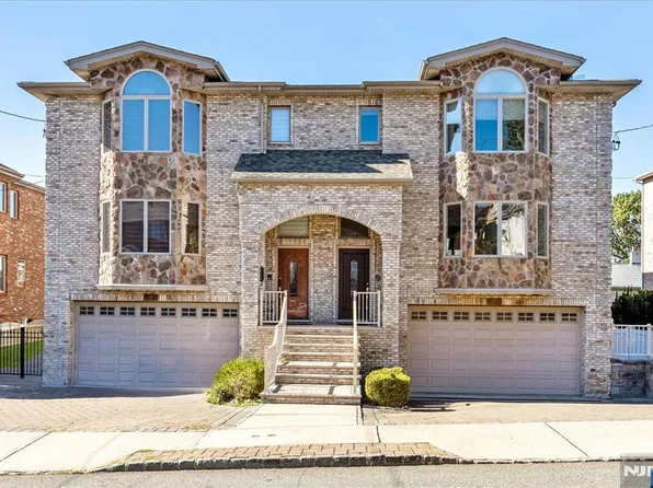 535 7th St #B, Palisades Park, NJ 07650