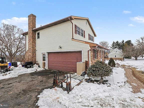 4th image of 1565 Oldmountain Rd