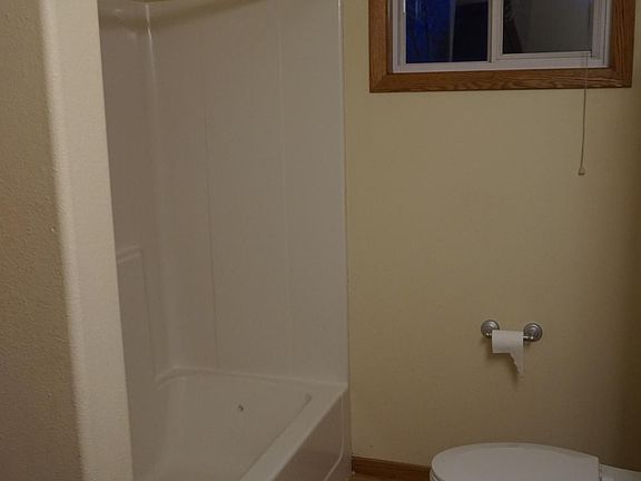 3rd image of 604 W 39th St
