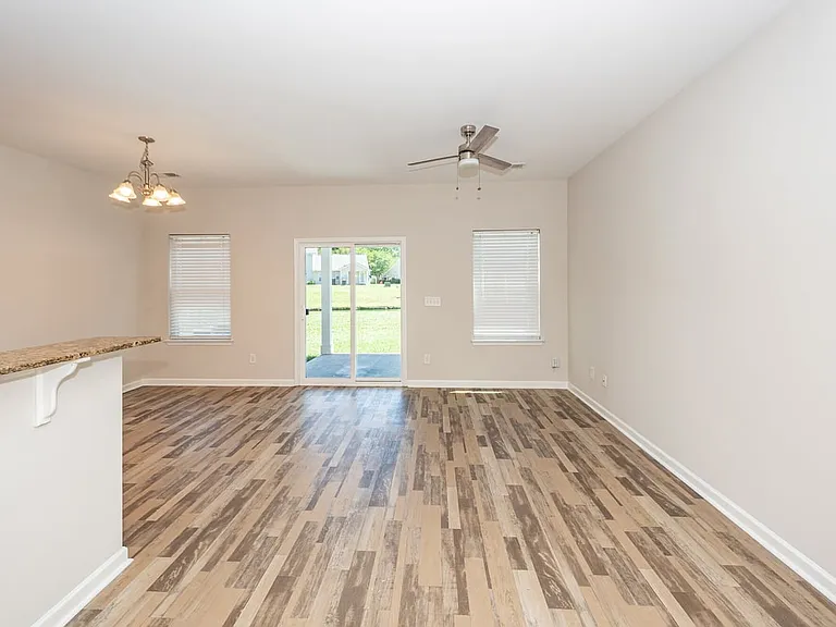 484 Truman Dr — Photo 53