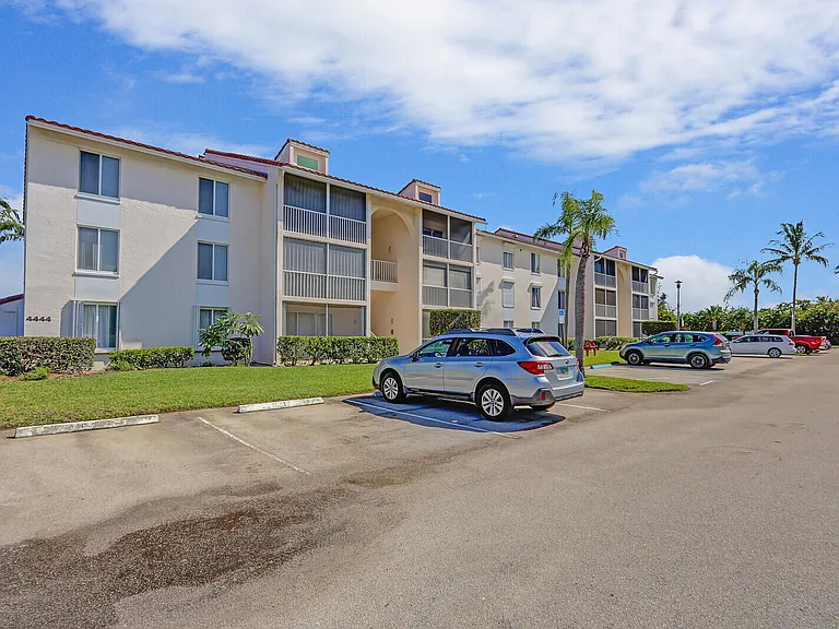 4444 NE Ocean Blvd #E2 — Photo 24
