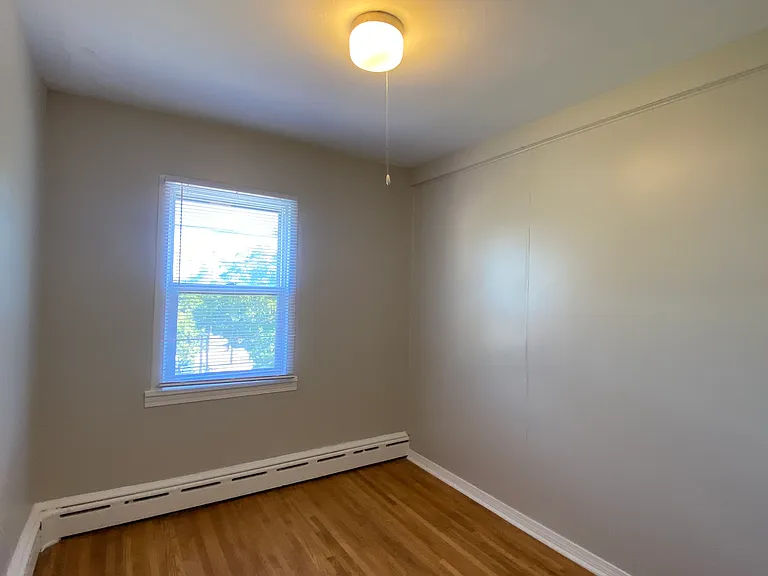 609 Dale St N #1 — Photo 11