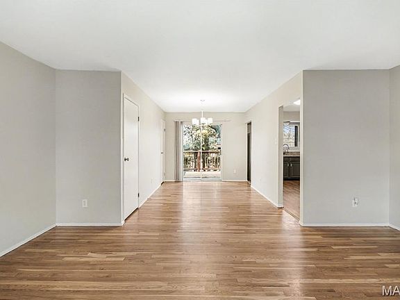 2nd image of 2627 Bruno Ave