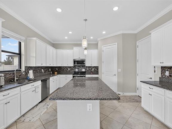 3rd image of 2905 HILLIARD DRIVE