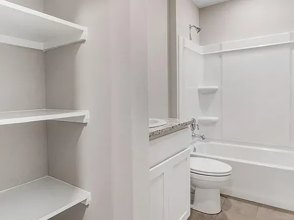 16 Sullivan St, Rochester, NY 14605