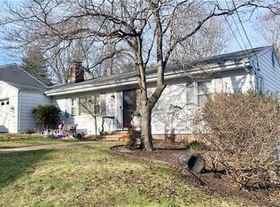 51 Home Pl, Hamden, CT 06518