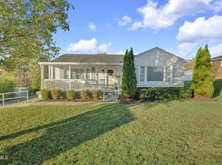 102 Memorial Dr, Bristol, TN 37620