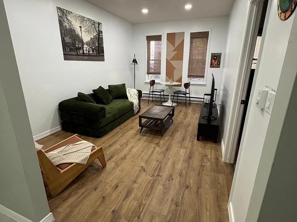248 Clendenny Ave #2