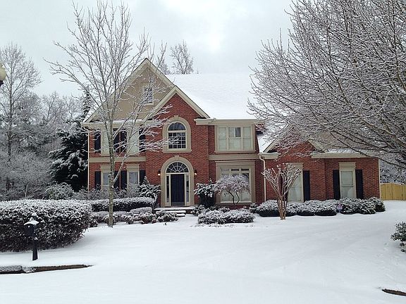 Gorgeous home year round