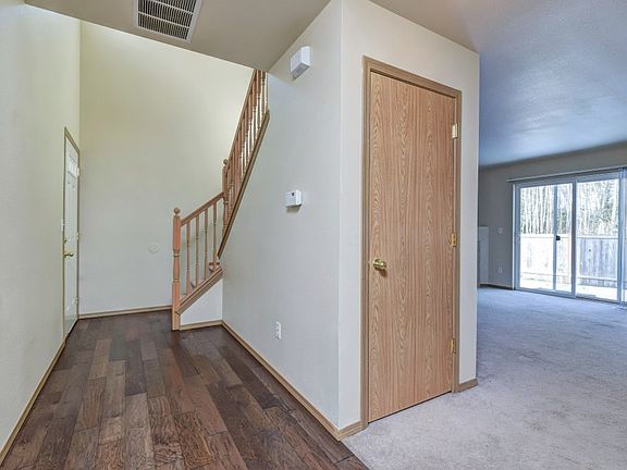 4th image of 215 99th Dr SE
